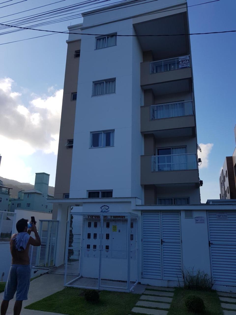 Praia palmas do arvoredo Governador Celso Ramos Exterior foto